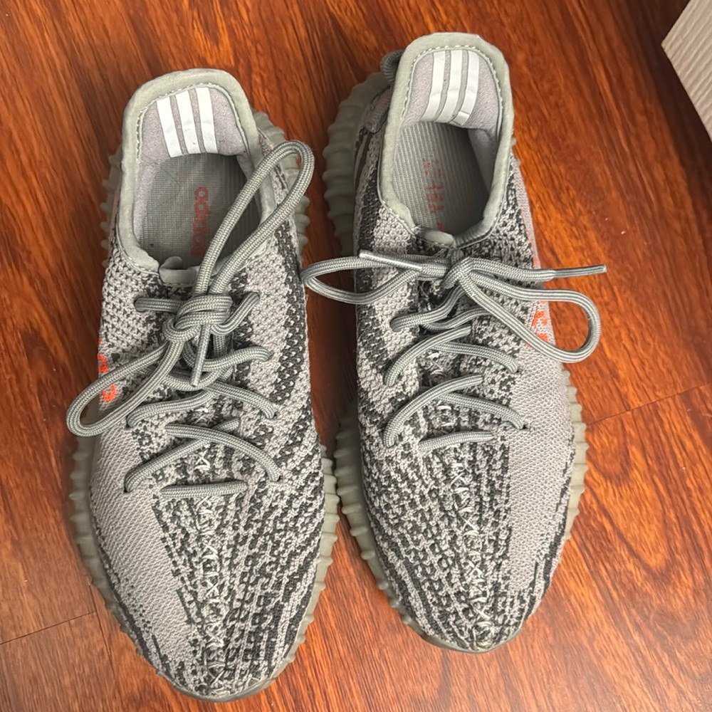 Yeezy women sneaker in zebra
